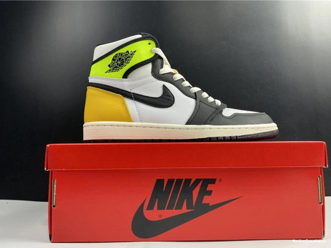 MaikeSneakers HIGH RETRO 'VOLT OG AIR GOLD' JORDAN 555088-118 1 0627